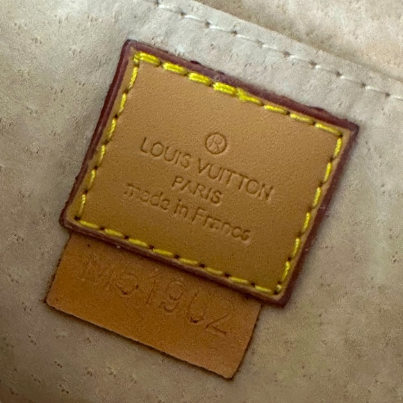 Authentic Louis Vuitton Monogram Sonatine M51902 w/ cream interior - Picture 4 of 5